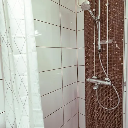 דירה Modern And Comfortable